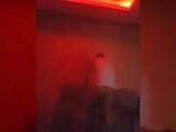kadin kesin komsulari rahtsiz etmistir